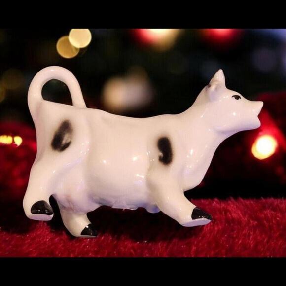 Vintage Porcelain Cow Creamer - Picture 1 of 3
